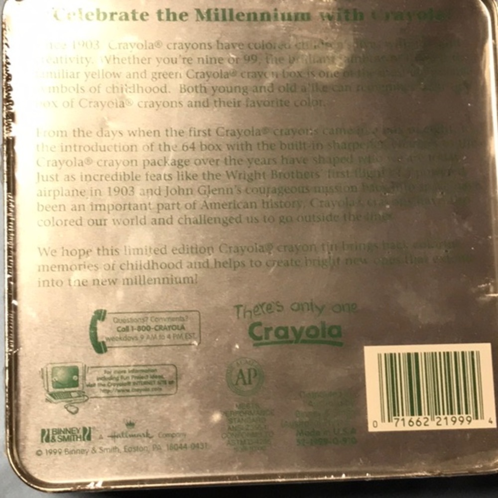 Crayons - Picture 2 of 3